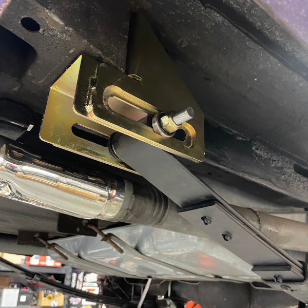 A Body Leaf Spring Slider